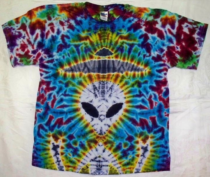 tie dye alien shirt