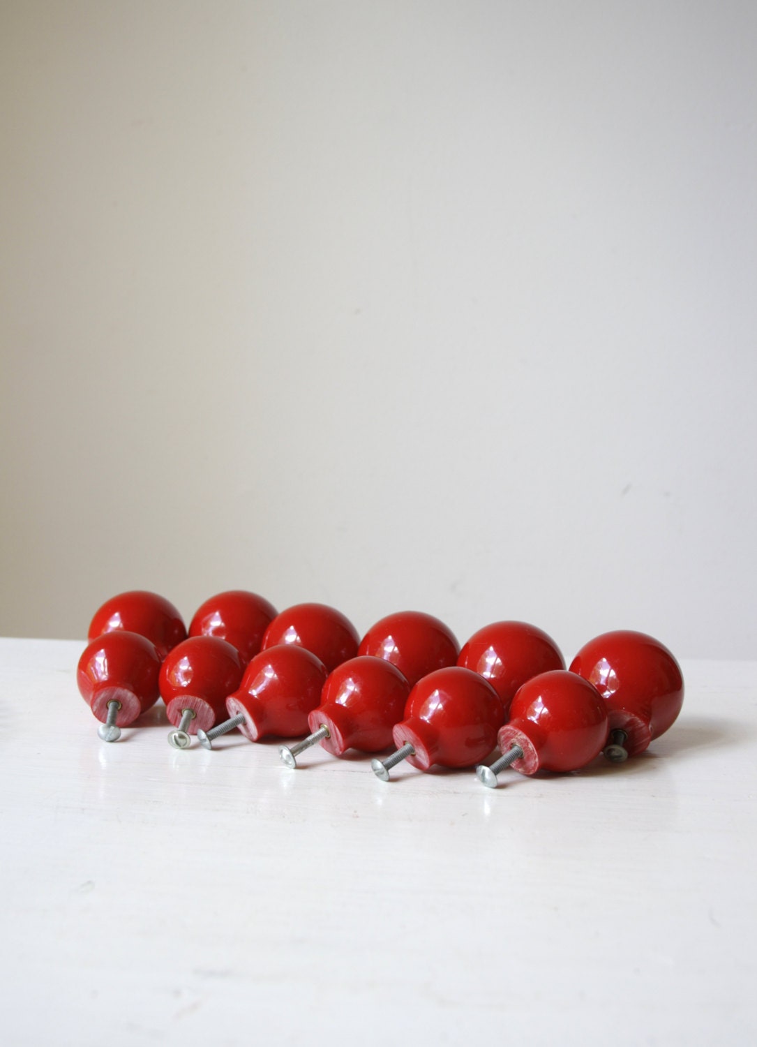 1980s red resin drawer knobs/ plastic round kitchen door handles