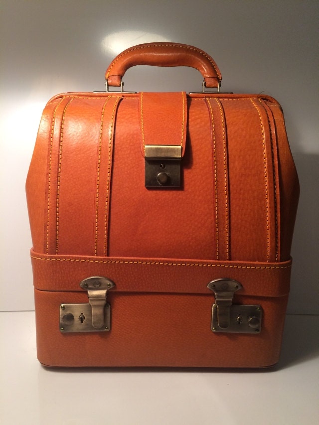 Mens Vintage Leather Weekend Travel Bag by SoaringHawkVintage