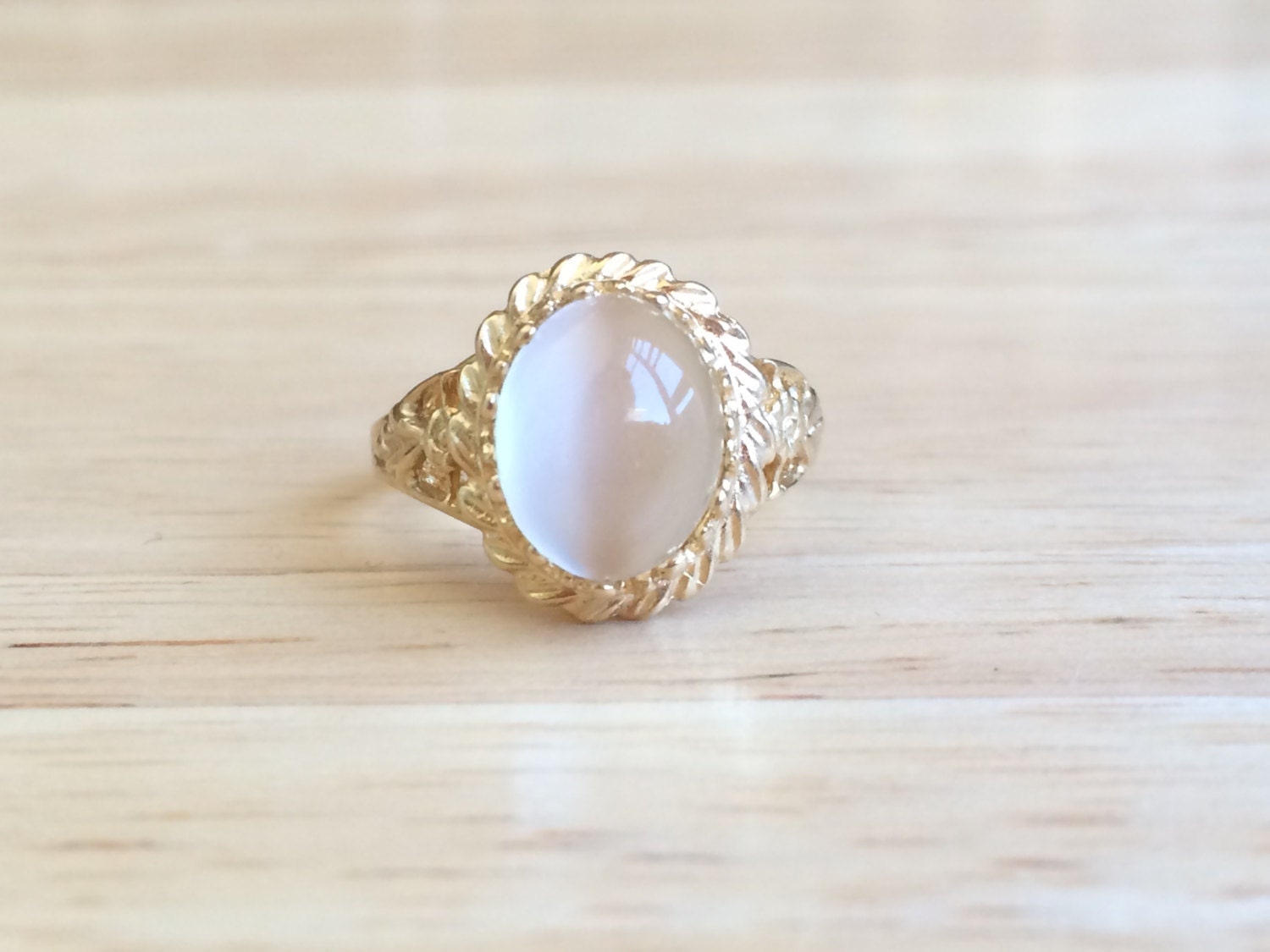 Vintage 10kt Yellow Gold Moonstone Ring Size 6 1/2 Sizeable