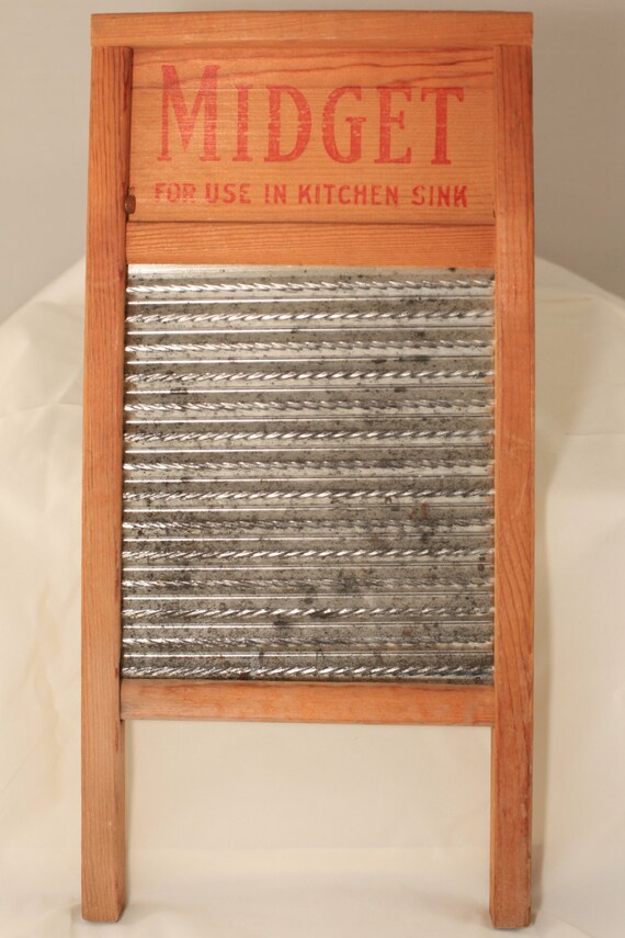 Items similar to Small Vintage Wash Board on Etsy