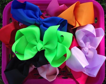 Girls Hairbows! You choose bundle size. Hair bow bundle! Big Boutique bows at wholesale prices! On sale!