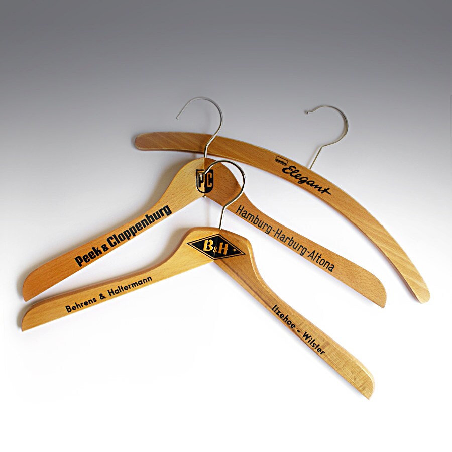 Set of 3 wooden vintage coat hangers 50s Germany Haute Juice