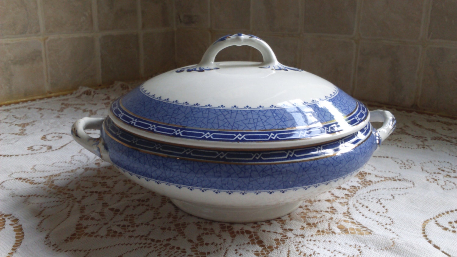 Vintage soup tureen Pountney & Co Bristol Ludlow