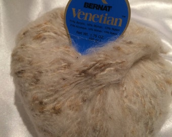 Venetian Yarn by Bernat - Beige, Lot AS