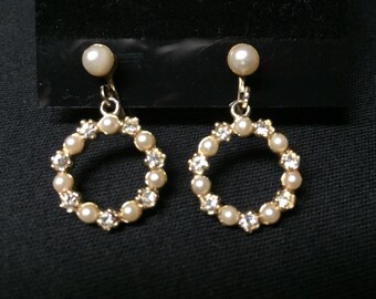 Vintage gold tone pearl and rhinestone earrings