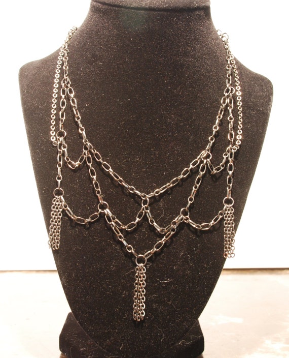 Items similar to Sexy chain net necklace enhances the cleavage ...