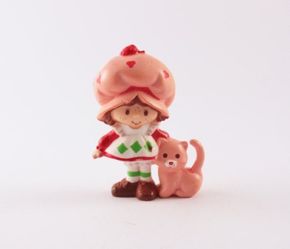 strawberry shortcake figures 1980s