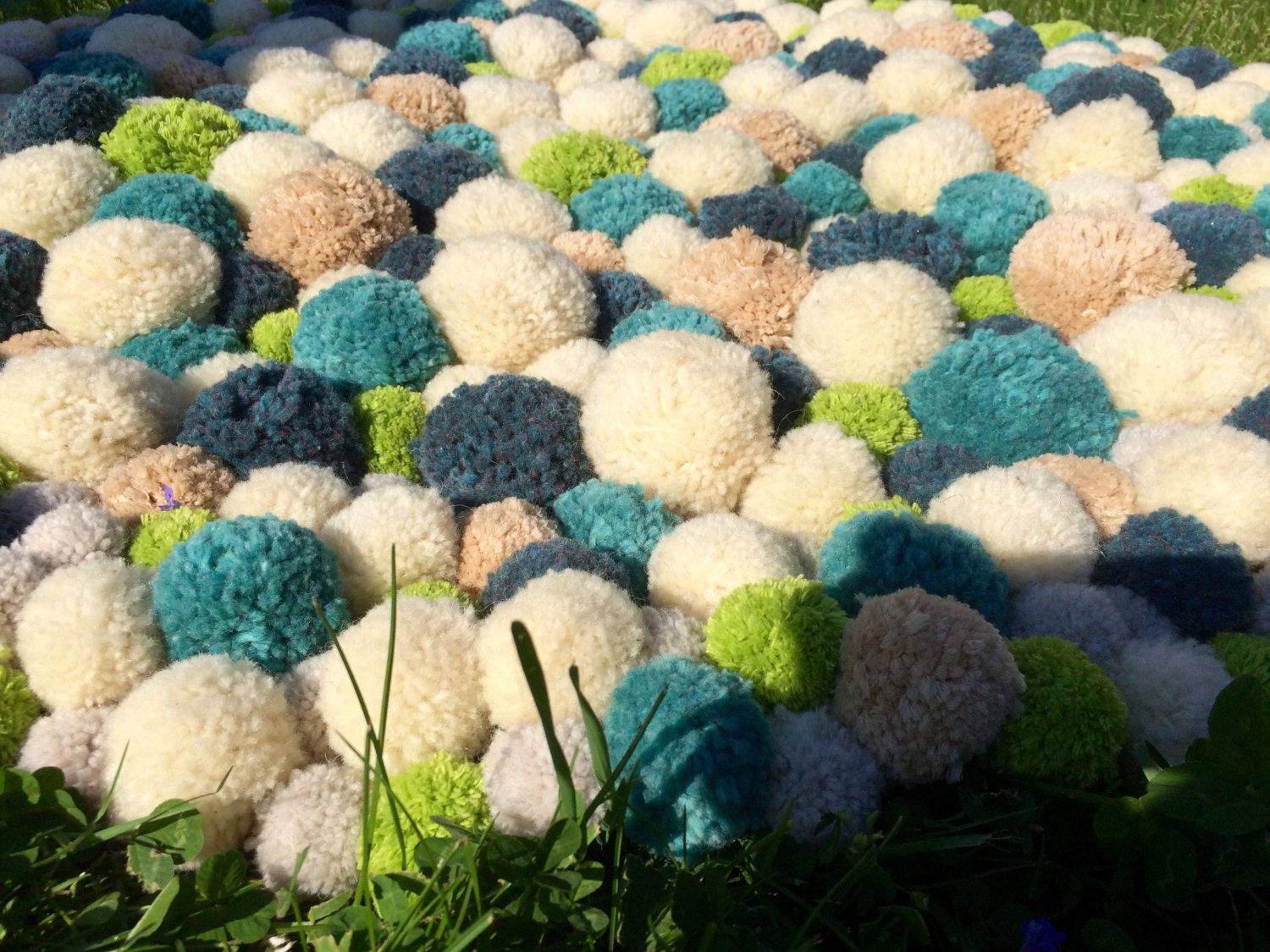 Pom pom wool rug by CroatianCrafts on Etsy