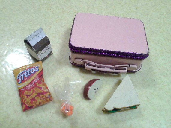 American Girl Doll Lunch Box with a healthy lunch