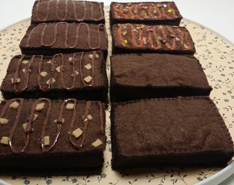 Felt Brownies, play food, chocolate brownies,chocolate sweets, realistic play food, brownies with nuts, brownies with frosting, M & M's
