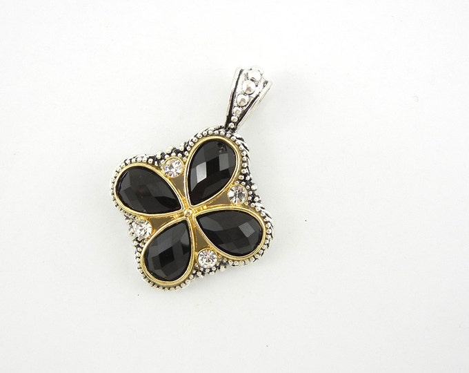 Two-tone Black Acrylic Cabochon Rhinestone Clover-like Pendant