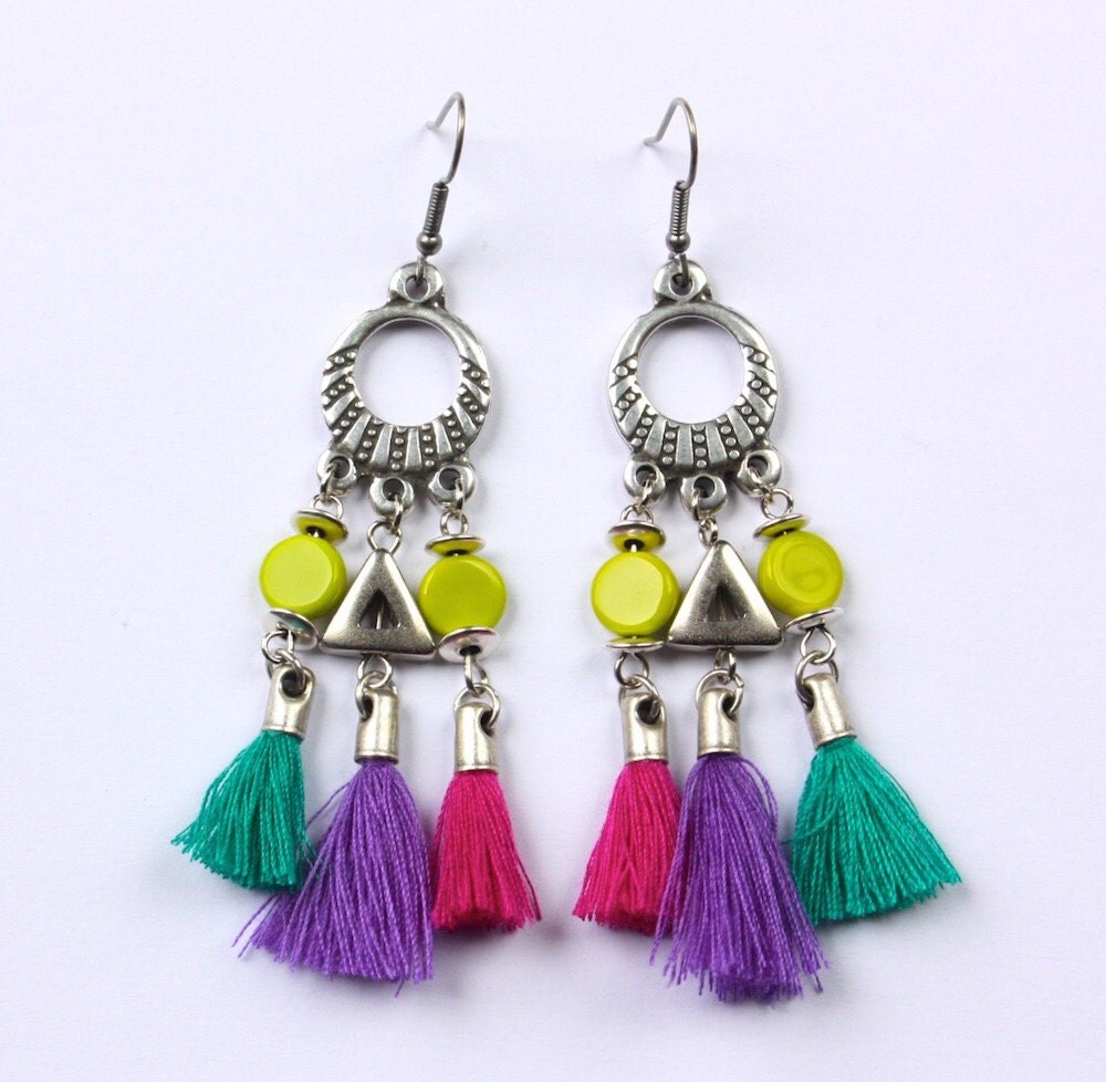 PUERTO COLOMBIA colorful ethnic earrings with tassels