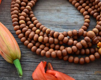 7mm Natural Aromatic Sandalwood Beads from India, 50 loose beads / Yoga, Malas, Prayer Beads / Wood, Wooden Beads, Jewelry Supplies