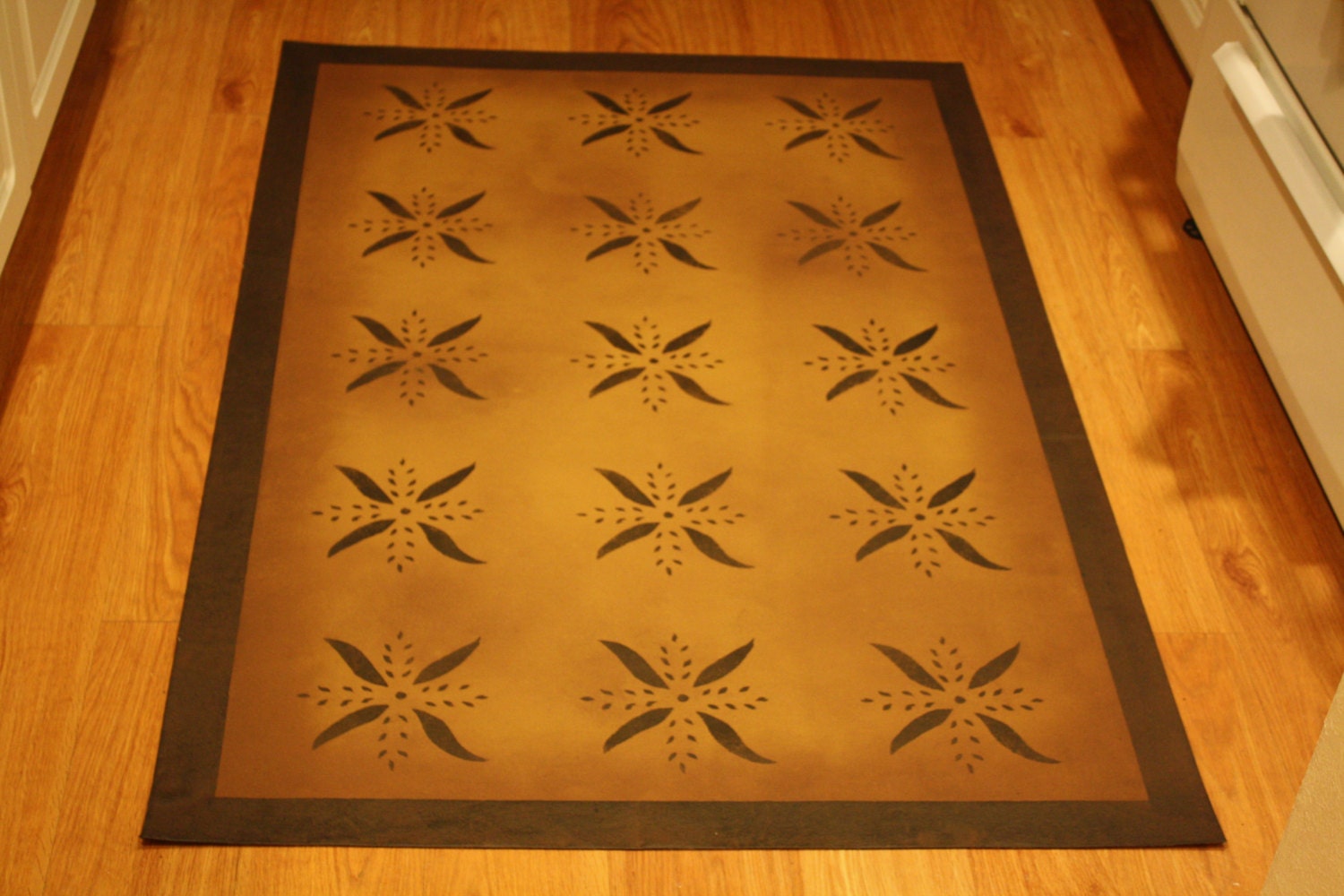 Beautiful primitive floorcloth area rug. Expertly handcrafted