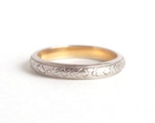 Art Deco Wedding Ring. Floral Eternity Band. 18k White Gold Lined in Yellow. Blossom. Size 5.25