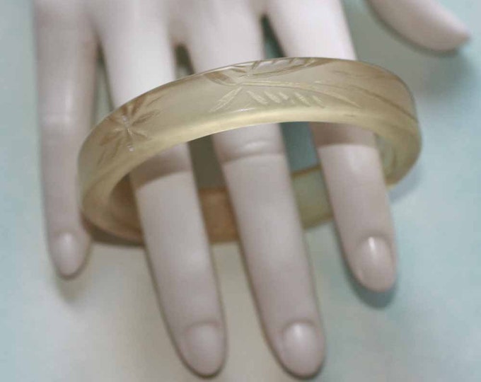 Etched Engraved Bangle Bracelet Plastic Pale Yellow Vintage