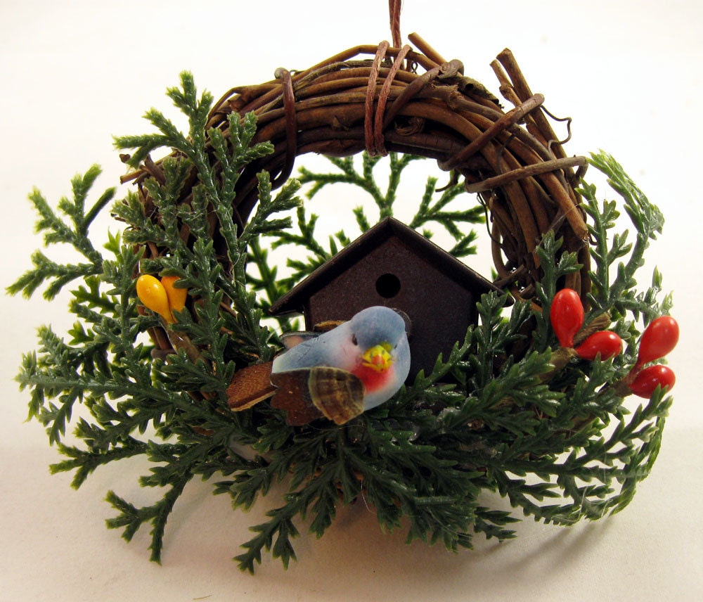 Bird and Rustic Birdhouse Christmas Ornament 909