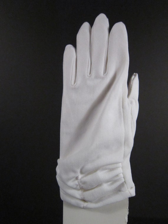 Childrens Vintage White Dress Gloves Size 4 to 51/2 61/2