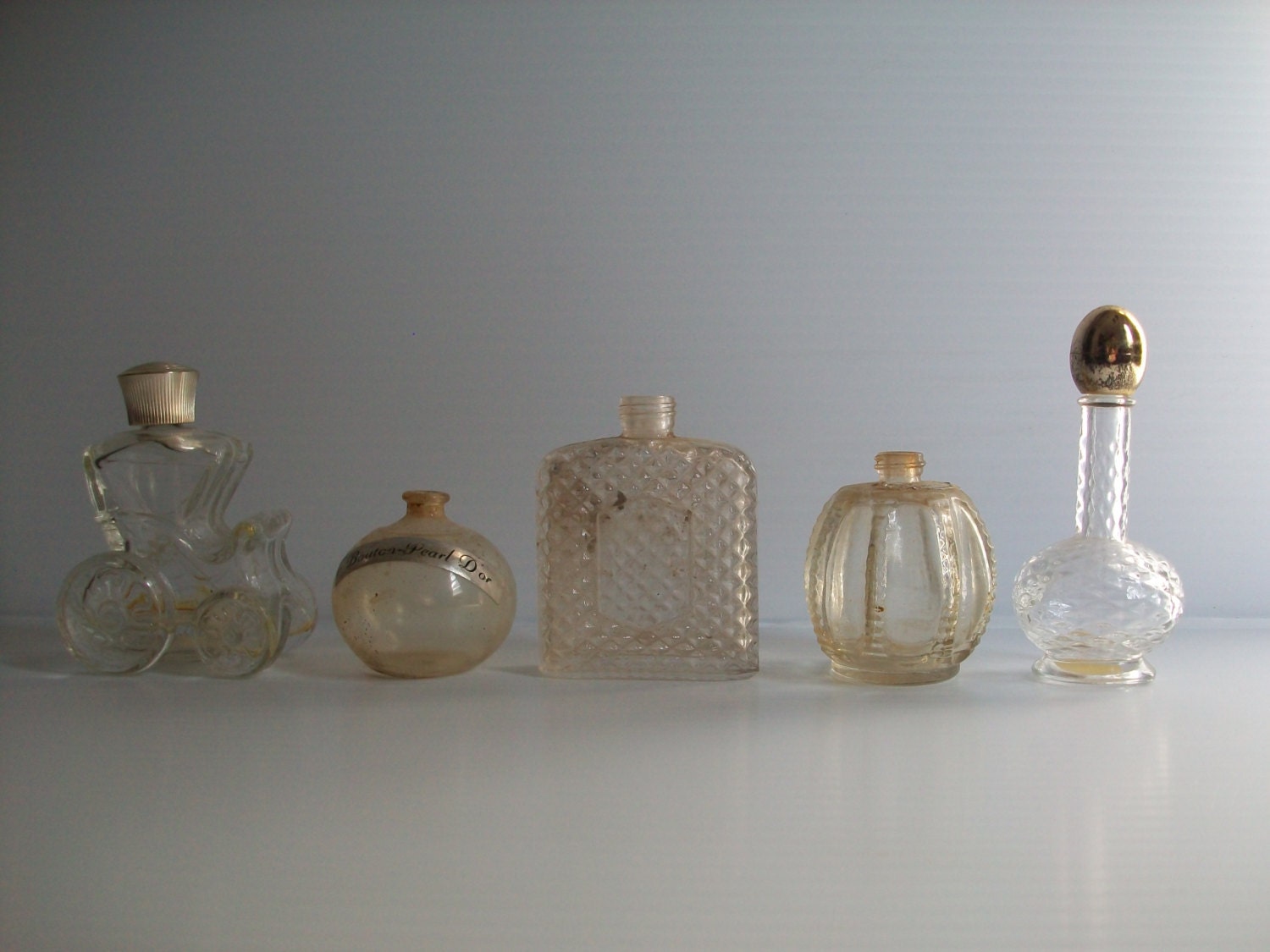 5 miniature vintage bottles . collectible perfume bottles