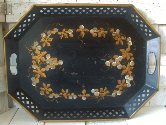 Vintage metal serving tray black grapes leaves by AVelvetLeaf