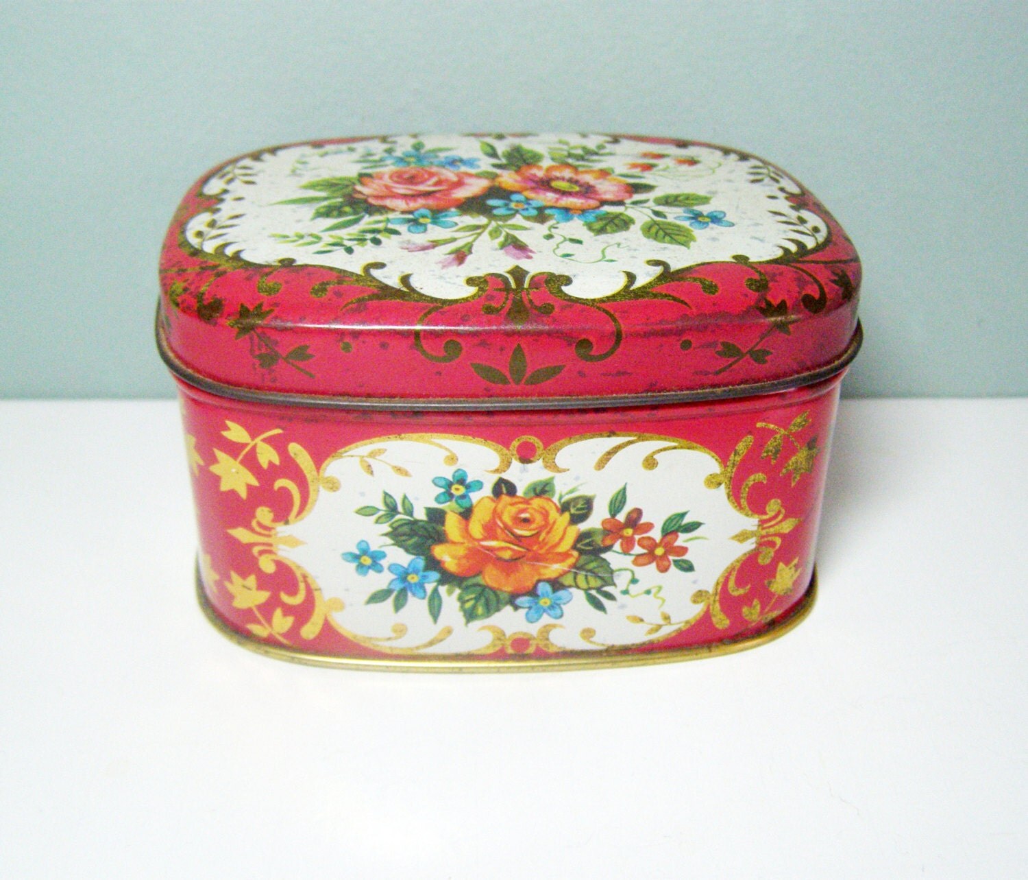 Tiny Tin Container Made in England Hinged Red by LorettasCache
