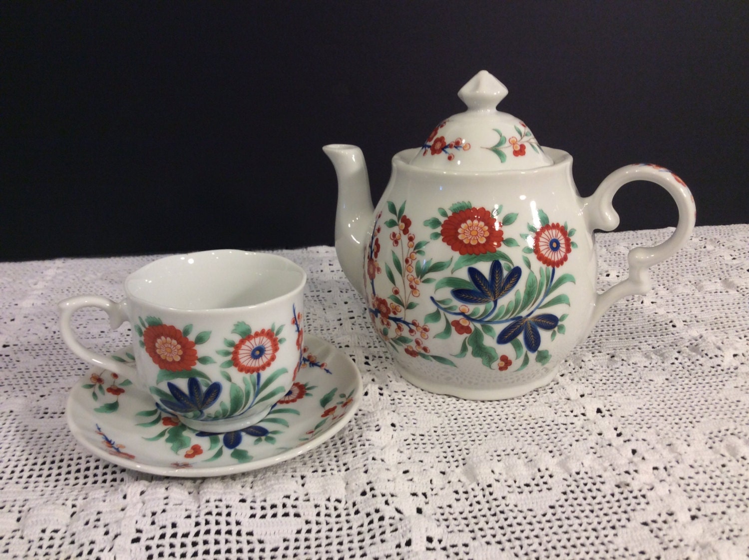 smithsonian kakiemon teapot and cup and saucer haute juice smithsonian kakiemon teapot and cup and saucer haute juice