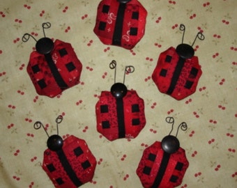 Miniature log cabin quilt LADY BUG pin LADYBUG red black