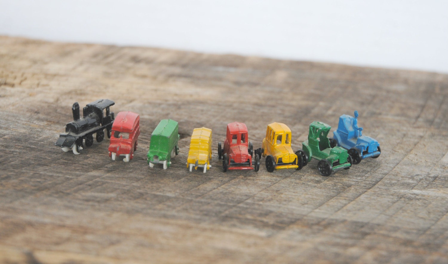 traditional miniature train set