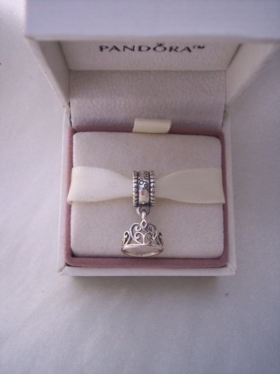 pandora snow white s tiara charm free shipping gift box sold separately from jewelselagant on pandora snow white s tiara charm free shipping gift box sold separately from jewelselagant on