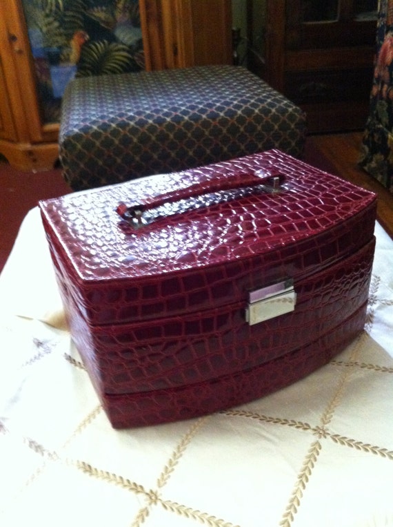 Musical Jewelry Carry Case Jewelry Box Multi Level by marjorieanns