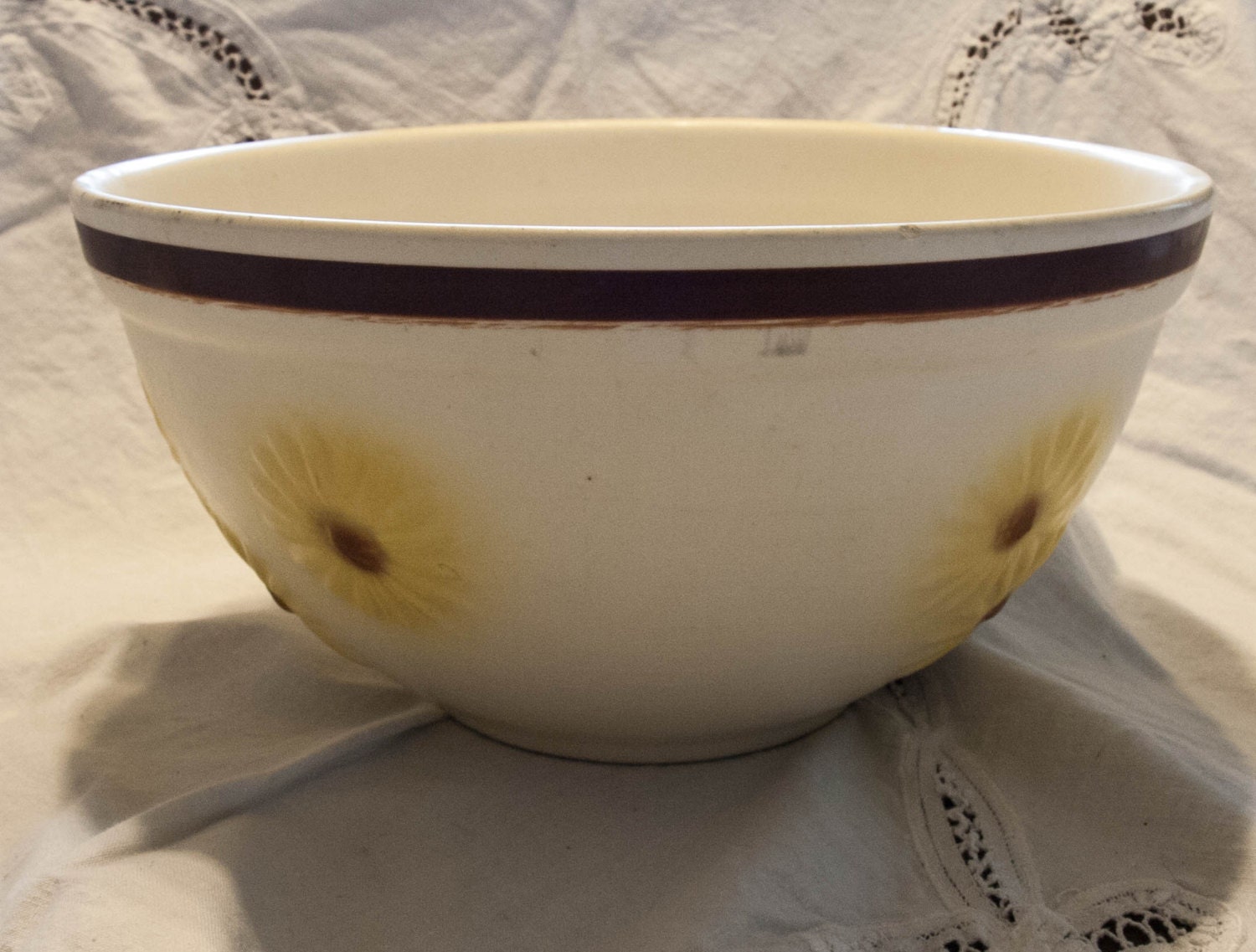 Hull Sunflower Mixing Bowl Antique Mixing Bowl by bettysantiques