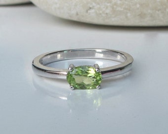 Dainty Oval Peridot Ring- August Birthstone Ring- Green Faceted Prong Ring- Stackable Green Gemstone Ring- Sterling Silver Peridot Ring