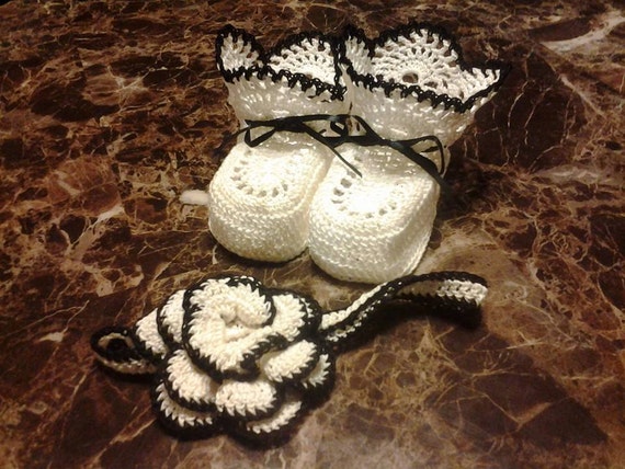 325 New baby headband shoes 780 crochet baby booties shoes with matching headband set, Christening 