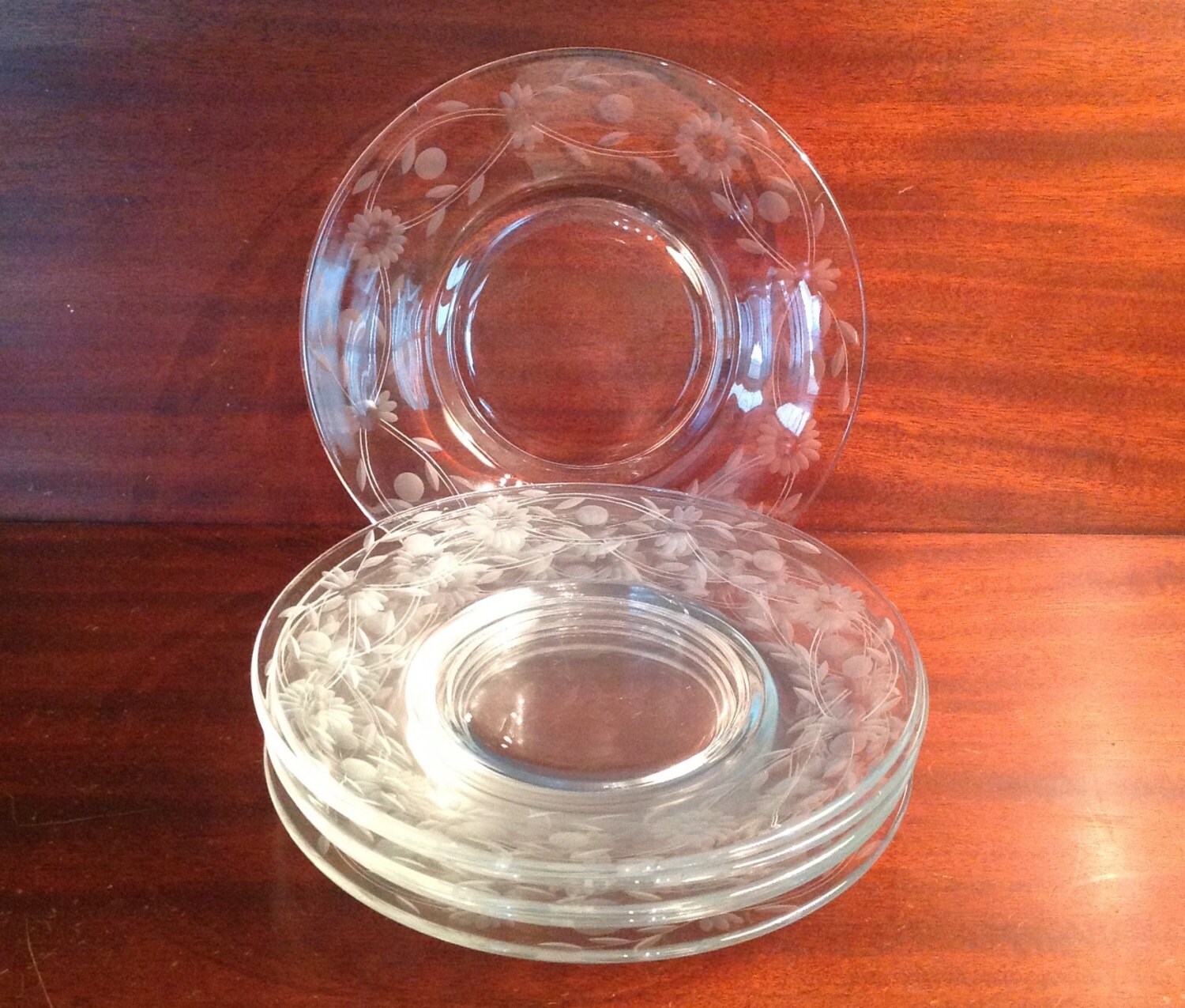 Set of 6 clear glass luncheon plates etched by MargueritesWoodShed