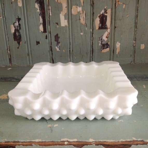 vintage ashtray - fenton glass ashtray