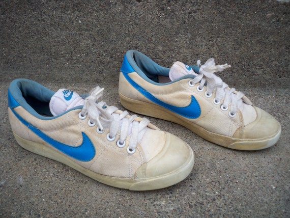 early nike shoes