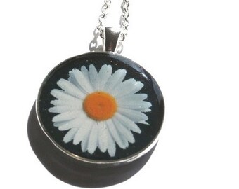 Daisy necklace - DAISY PENDANT - resin necklace Picture - Flower necklace - flowers vintage pendant gift for her BOHO necklace boho style