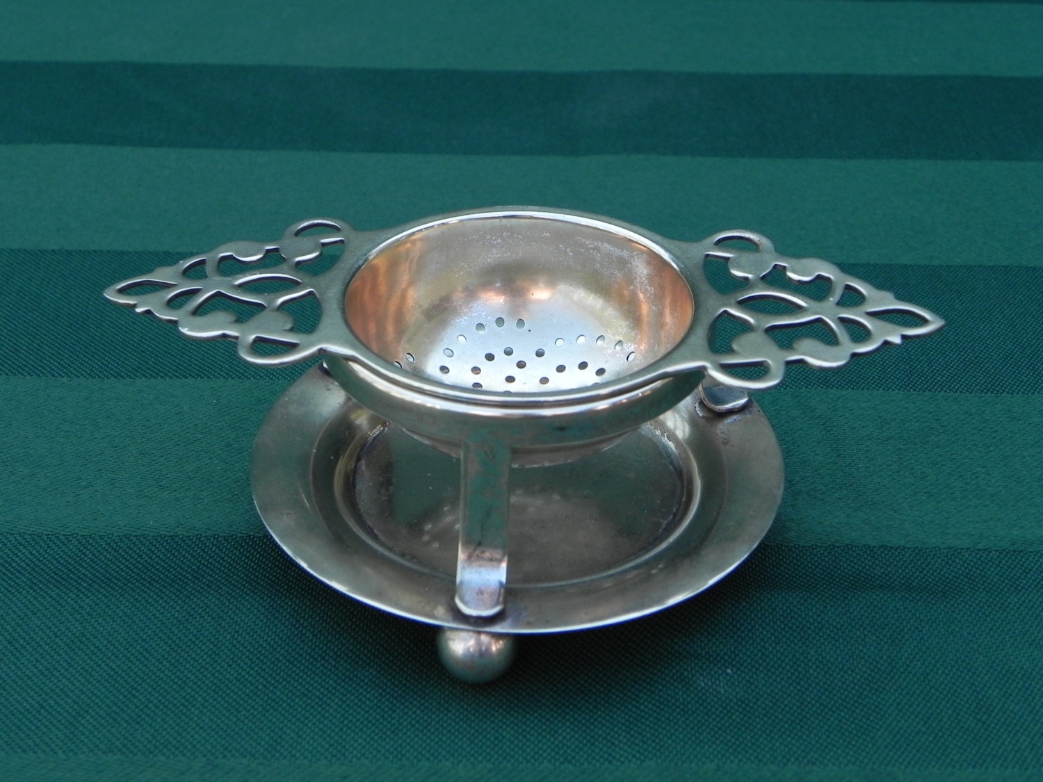 Vintage Tea Strainer and Stand, complete set, made in England Haute Juice