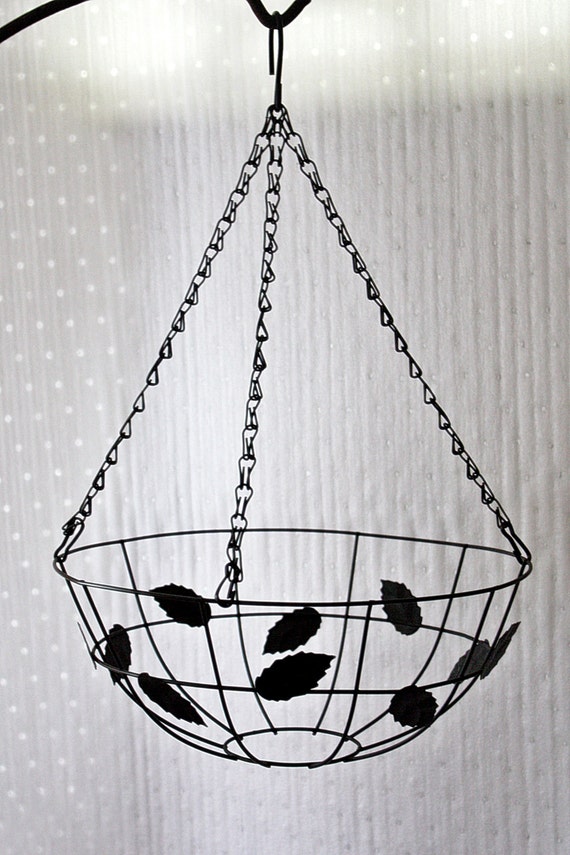 Items similar to Vintage Metal Wire Hanging Baskets, Pretty Metal Leaf