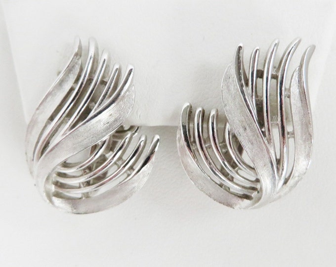 Vintage Crown Trifari Leaf Earrings, Silver Tone Clip ons