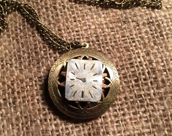 STEAMPUNK (Watch Parts) Locket