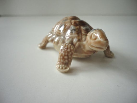 wade pottery turtle