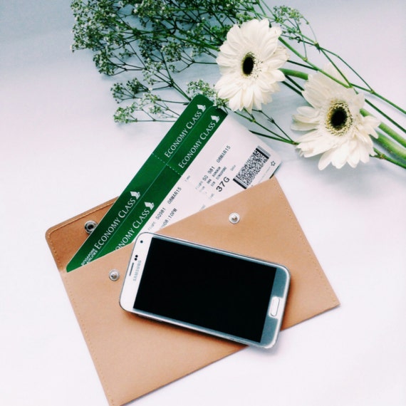 Purse with 2 buttons Washable Kraft Paper by OnkeiStudio on Etsy