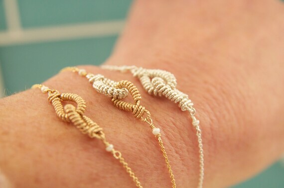 Dainty love link bracelet