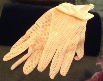 Classic 60's Easter Yellow Gloves
