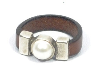 pearl ring for women, women leather ring, pearl jewelry, bridesmaid gift, gifts for mom, bridesmaid jewelry, silver ring, Gifts for women