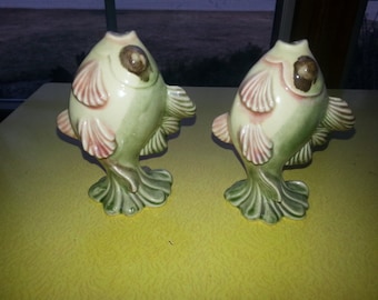 Vintage Ceramic Arts Studio B Harrington Madison WI Standing Fish Salt and Pepper Shakers