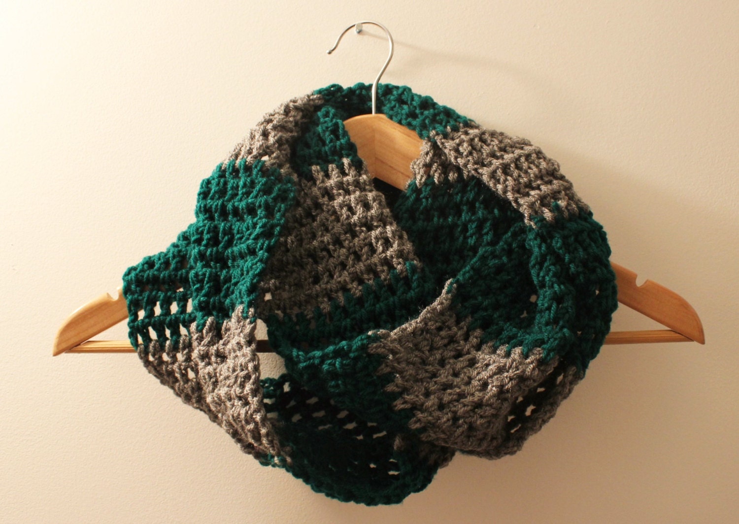 Crochet Slytherin infinity scarf by LoopTeeLoops on Etsy