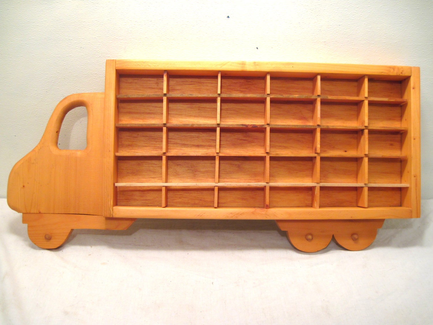 Hot Wheels Boys Wood Truck Display Case Toy Wall